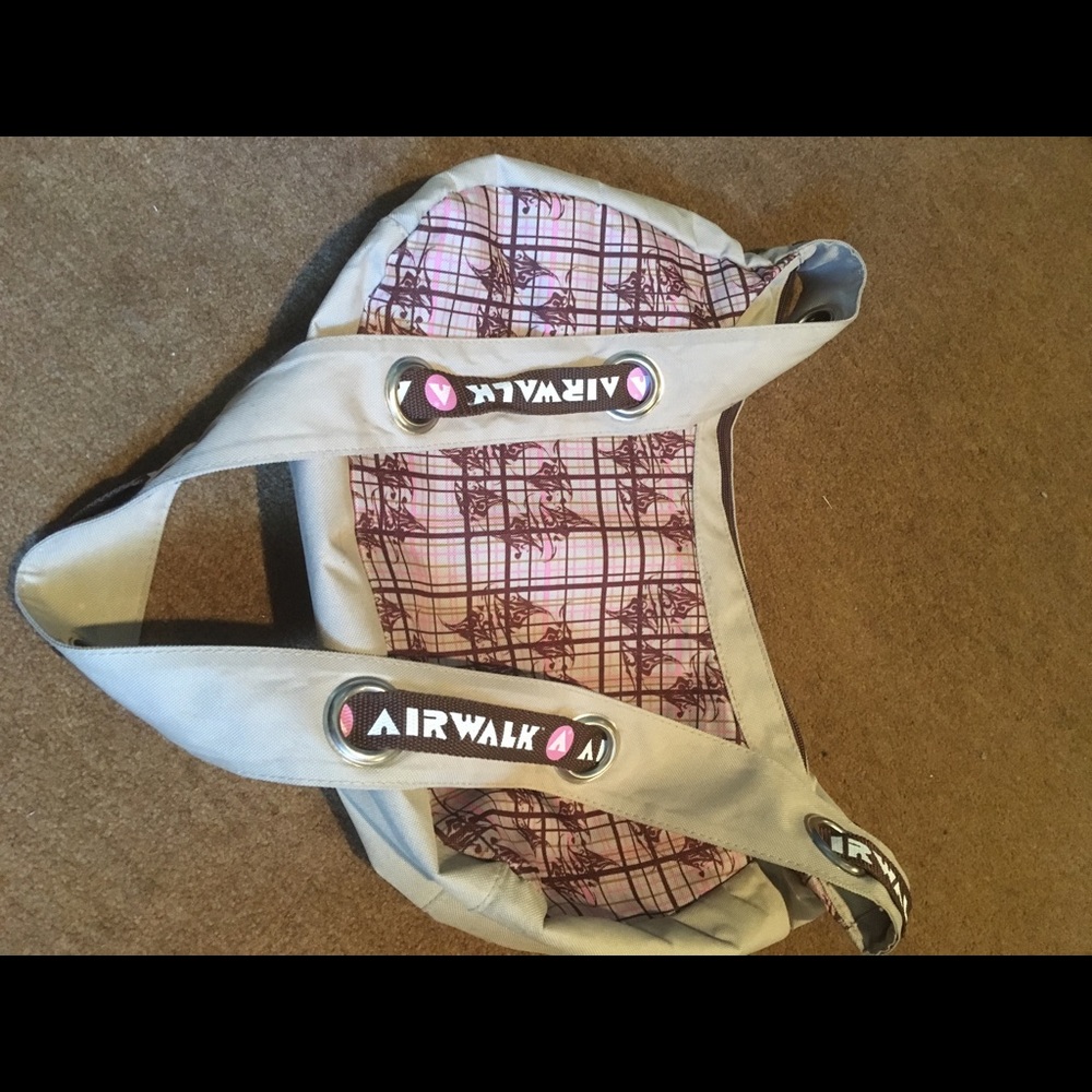 Airwalk crossbody bag